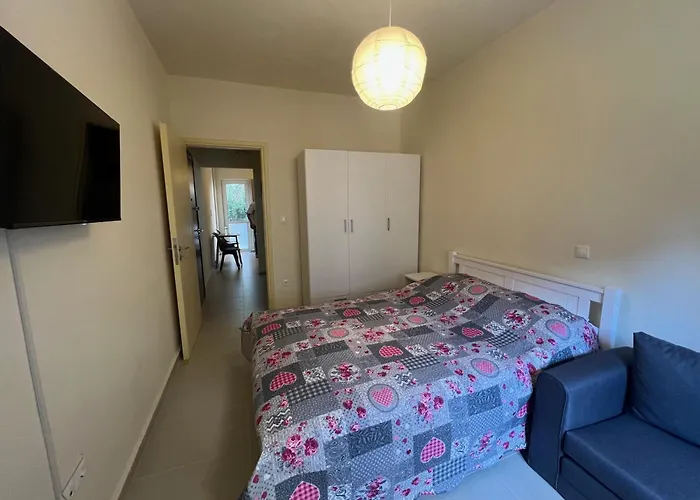 Cozy Apartment In Treis Gefires